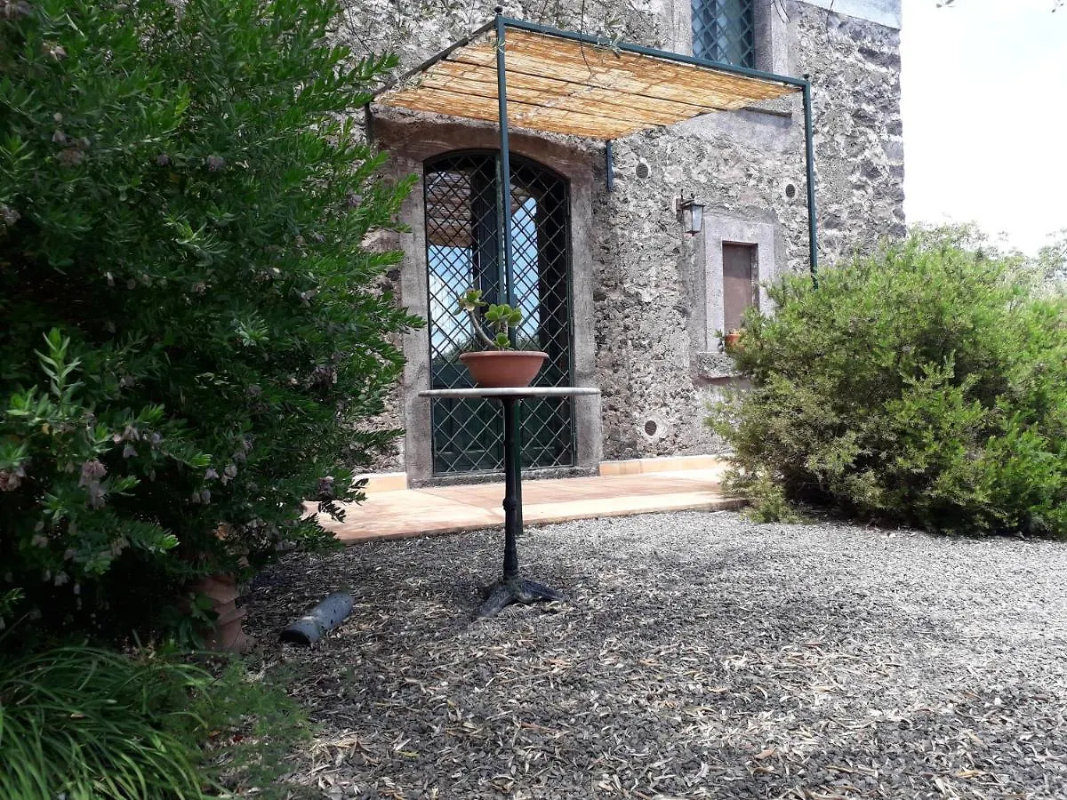 Nocleg ze śniadaniem Bed and Breakfast Contrada Zerbate Aci SantʼAntonio